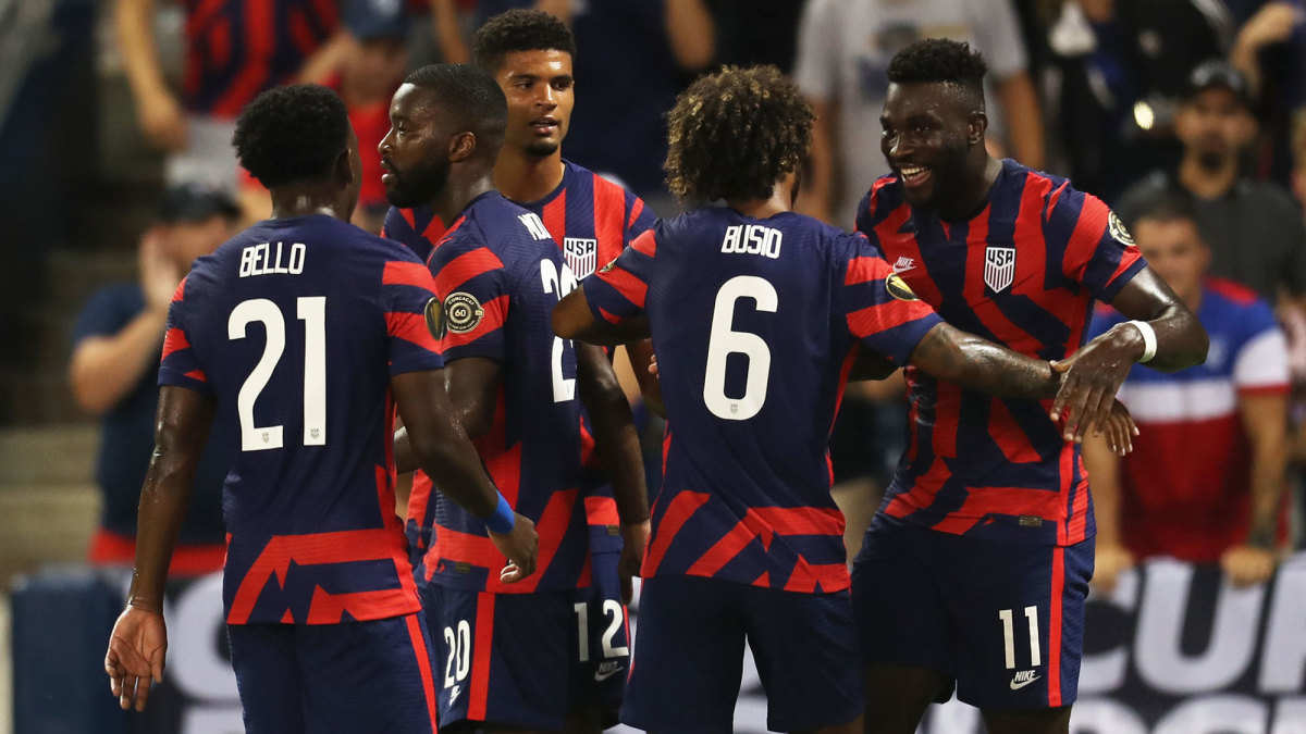 Daryl Dike scores for the USA vs. Martinique